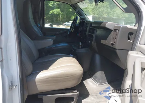 2019 Chevrolet Express 2500 Work Van из США, поврежденный, VIN 1GCWGBFP4K1204822